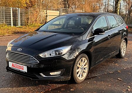 Ford Focus Turnier Titanium*AHK*TEMPOM*KLIMA*