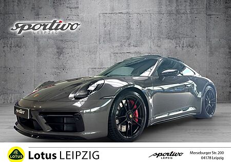 Porsche 992 911 Carrera 4 GTS