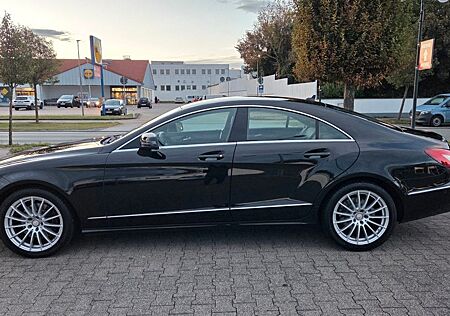 Mercedes-Benz CLS 220 CLS 220d-AUT+KLIMAUT+LED+LEDER+KAM+NAV+TOT-W+TOP