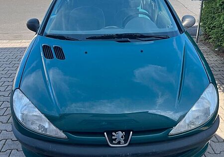Peugeot 206 1.4 Style 75 Tüv neu, 4 türig, wenig Km!