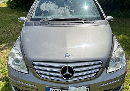Mercedes-Benz B 170 -