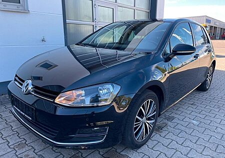 VW Golf Volkswagen VII Lim. Allstar 1,2 /AHK/SHZ/NAVI/GARANTIE
