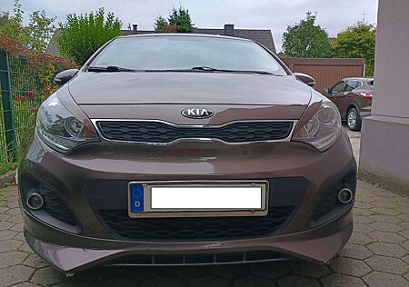 Kia Rio 1.4 FIFA WC EDITION Sondermodell / Vollausst