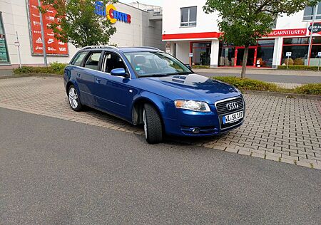 Audi A4 2.0 T FSI quattro Avant -