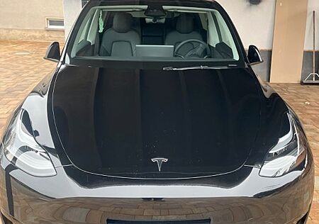 Tesla Model Y Hinterradantrieb - MWST ausweisbar