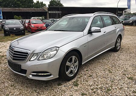 Mercedes-Benz E 200 T-Modell CGI Aut. BlueEfficiency NAVI LPG