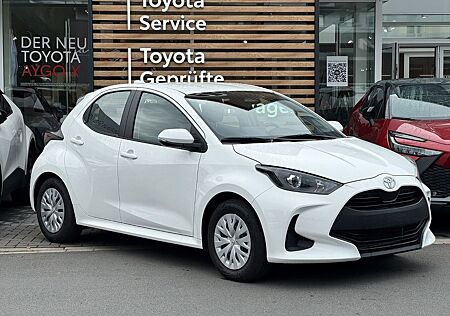 Toyota Yaris Hybrid Business Edition