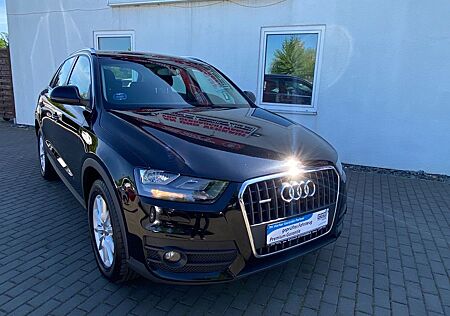 Audi Q3 2.0 TDI Quattro S-tronic / Klimaautomatik/