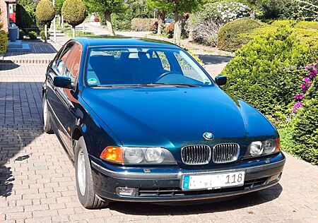 BMW 535i V8-Triebwerk (E39)