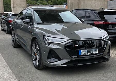 Audi e-tron SPORTBACK 55 2 x S LINE BLACK EDITION/PANO/B&O