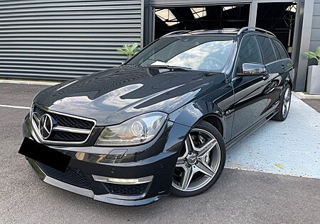 Mercedes-Benz C 63 AMG T *KAMERA*SHD*AMG-Sitze*