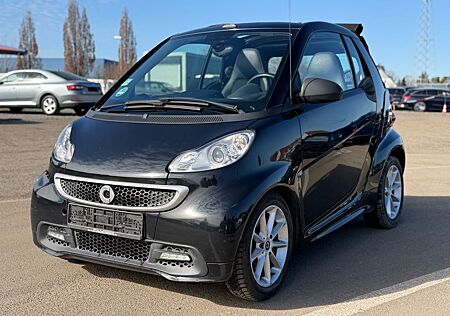 Smart ForTwo CABRIO/SERVO/NAVI/SITZHEIZUNG/LEDER SITZE