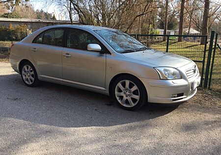 Toyota Avensis Executive 2,4-l-VVT-i Automatik Exec...