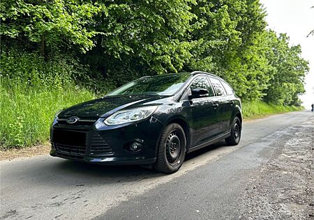 Ford Focus 1,0 EcoBoost Trend /HU3/27/Kupplung NEU!
