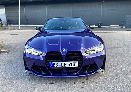 BMW M4 Competition in Sonderlack Velvet Blue