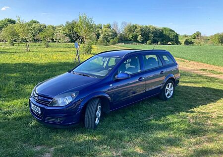Opel Astra Caravan 1.6 - mit Anhängerkupplung