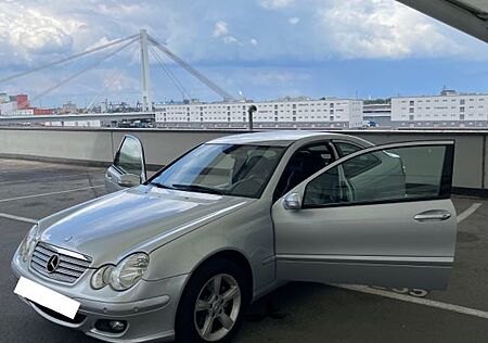 Mercedes-Benz CL 200