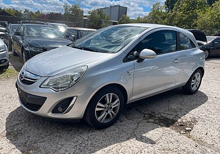 Opel Corsa D Satellite 1.4*Erst 114000 Km*Klimaanlage