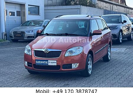 Skoda Fabia Combi Elegance*Aut*PDC*Schiebedach*1HAND