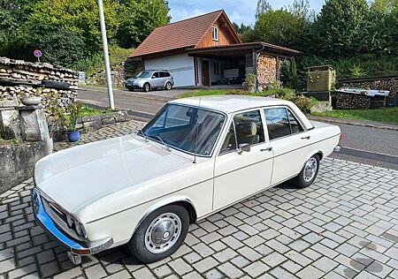 Audi 100