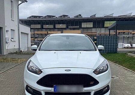 Ford Focus 2,0 EcoBoost ST ST