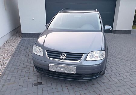 VW Touran Volkswagen 2.0 TDI