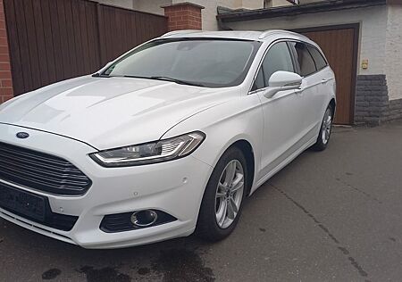 Ford Mondeo 2,0 TDCi 132kW Turnier Titanium, AHK, Led