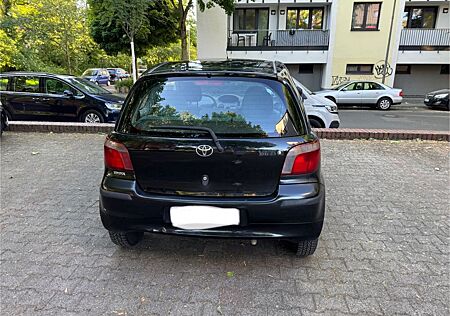 Toyota Yaris 1.0 Basic