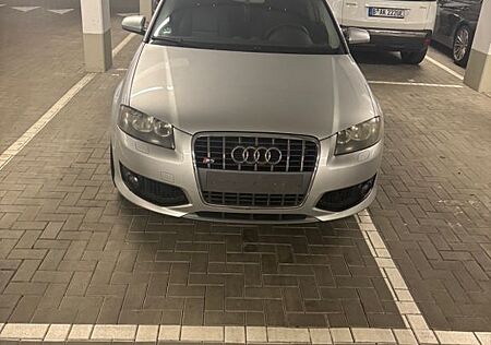 Audi A3 1.6 S line Sportpaket plus S line Sportpa...