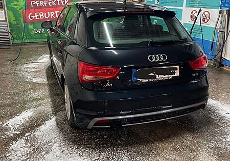 Audi A1 S line Sportback S line / TÜV 04-26