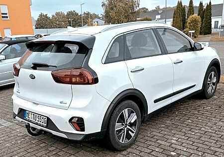 Kia Niro 1.6 GDI Plug-in Hybrid, Perlmuttweiß