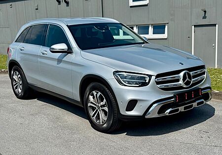 Mercedes-Benz GLC-Klasse GLC 200 d 4Matic Distronic Mbux Navi LED