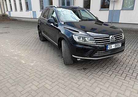 VW Touareg Volkswagen 3.0 V6 TDI SCR Tiptronic Executive E...