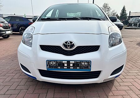 Toyota Yaris 1,0-l-VVT-i .Klima gute Zustand.TÜV.3.2027