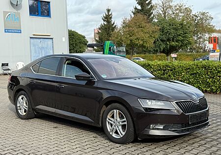 Skoda Superb Lim. Style Auto.*Navi *Vollleder *Hu Neu