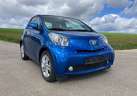 Toyota iQ + 1,33-l-Dual-VVT-i +