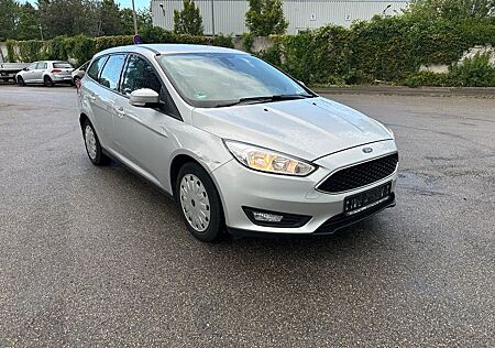Ford Focus 1,5TDCi ,Klima,Navi,Tempomat,PDC