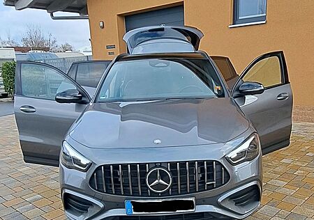Mercedes-Benz GLA 35 AMG Mercedes-AMG GLA 35 4MATIC DCT Me...