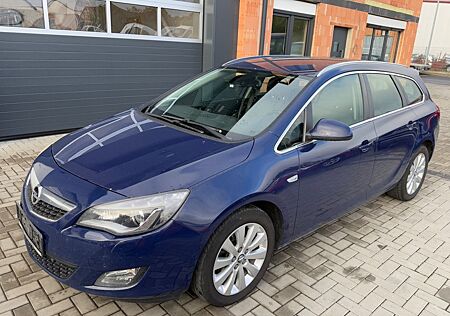 Opel Astra J Sports Tourer Innovation Xenon Teilleder
