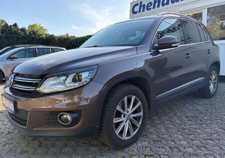 VW Tiguan Volkswagen Sport & Style 4Motion/Navi/AHK/Leder/Pano