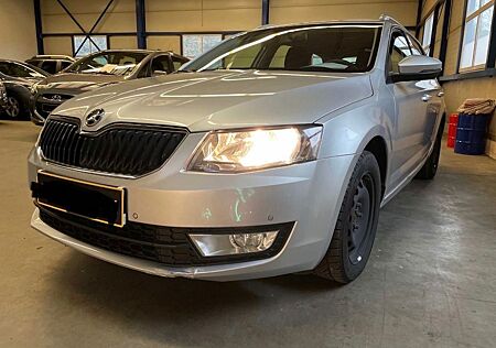 Skoda Octavia Combi Ambition PDC/Sitzheizung/TÜV NEU