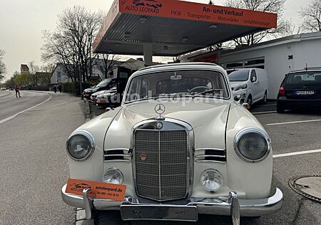 Mercedes-Benz 180d Oldtimer Ponton, großes Faltdach,Schmalküh.