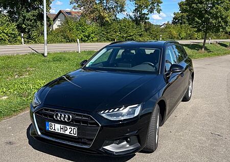 Audi A4 30 TDI S tronic Avant - ACC, CarPlay,Panorama