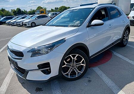 Kia XCeed Style 1.5 T-GDI 160PS/Cam/SzHz/T-Leder/AHK