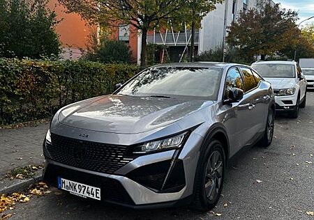 Peugeot 408 Plug-In Hybrid 133 e-EAT8 Allure Allure
