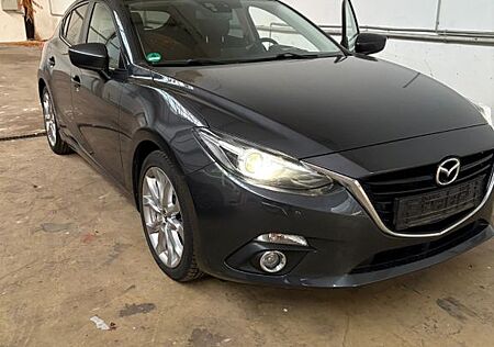 Mazda 3 2.0 SKYACTIV-G 120 Sports-Line Sports-Line