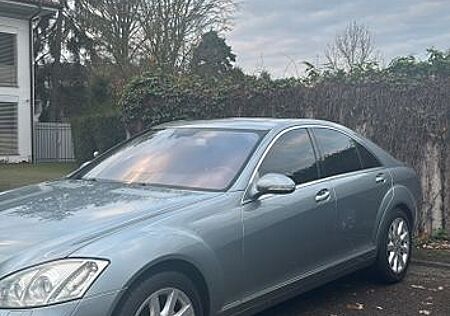 Mercedes-Benz S 320 CDI -