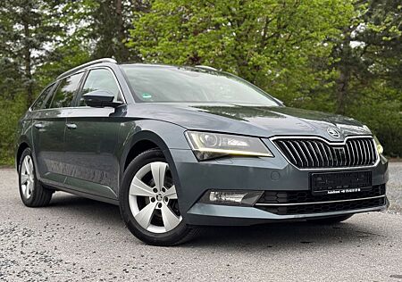 Skoda Superb Combi*Style*Bi-Xenon*Memory*El.Heckklappe