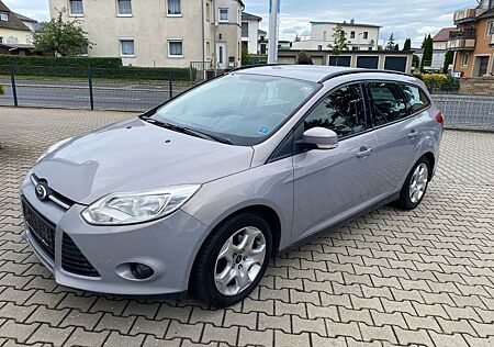 Ford Focus Klima 8 Fach Bereift
