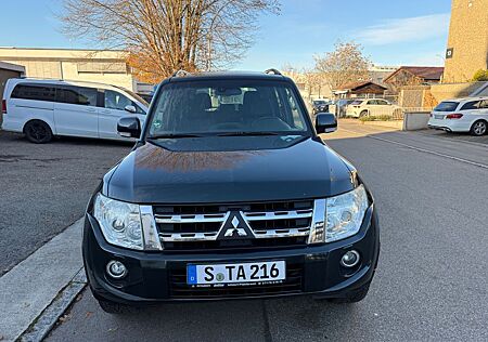 Mitsubishi Pajero 3.2 DI-D Instyle